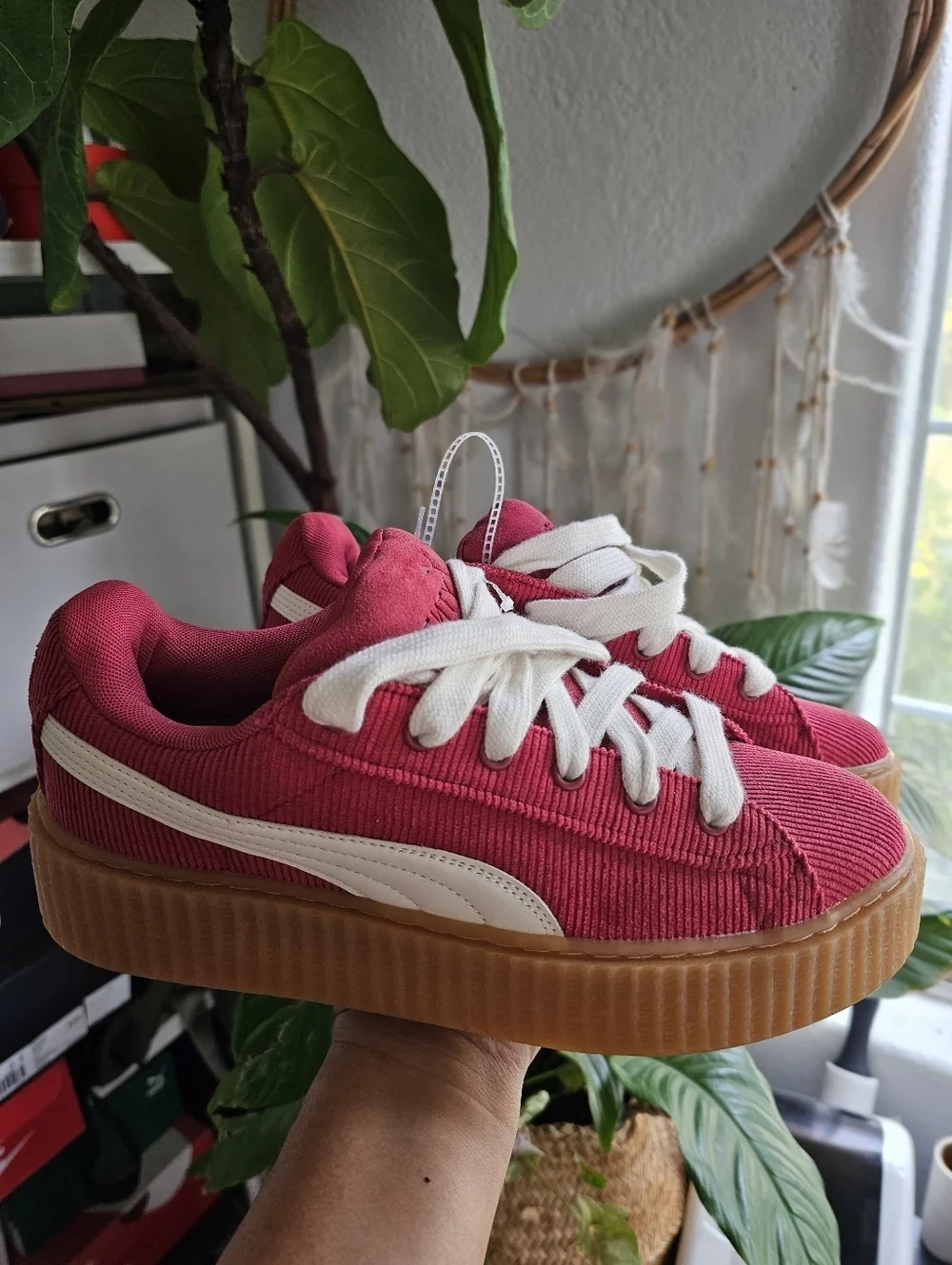 NWOT PUMA Platform Corduroy Sneakers in Burgundy with Gum Sole